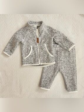 H&M Fleece Lined Gray Zippered Jacket and Sweatpants Matching Set